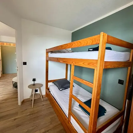 For 4 People - Air Conditioning - Wi-fi - Parking