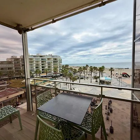 For 4 People - Air Conditioning - Wi-fi - Parking